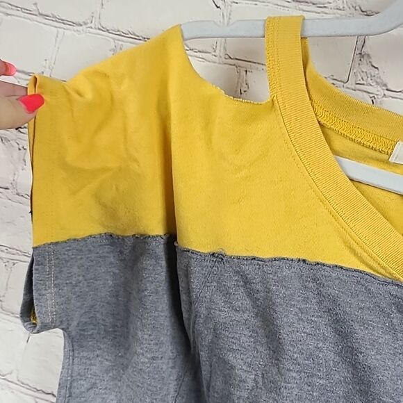 Free People Field Goal Colorblocked Cold shoulder Crop Cutout Top Gray/Yellow - Picture 5 of 7